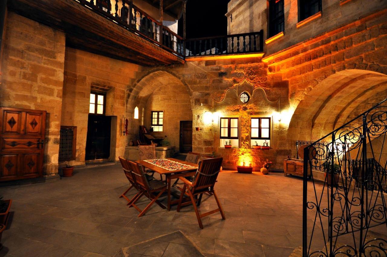 Have hotels. Hotel Cave Konak. Urgup Logarto.