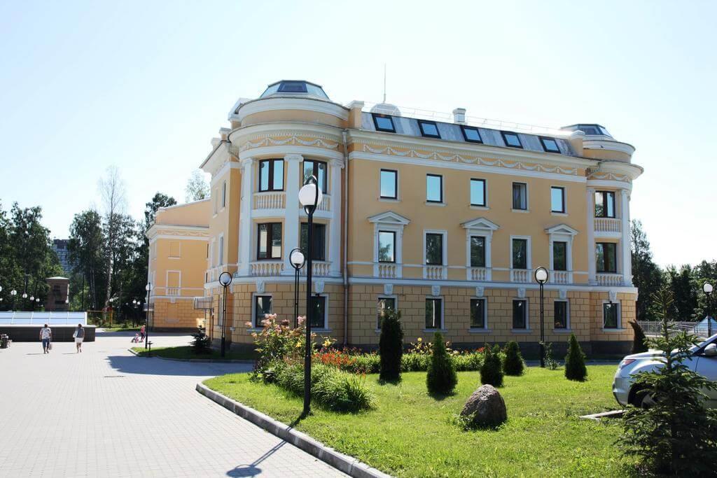 Репино спа. Residence Hotel Spa Репино. Вокзальная 1 Репино. Г. Санкт-Петербург, п. Репино, ул. Вокзальная, д.1. Репино Вокзальная 1 отель.